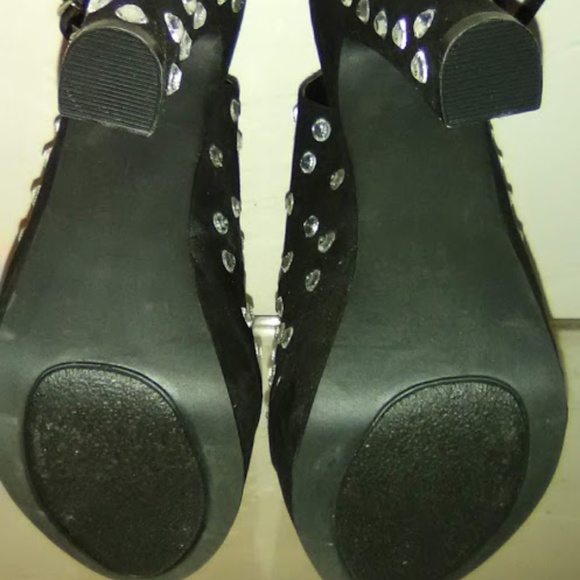 π₯ SOLDπ₯SOLE OBESSION BLACK PLATFORM! - Picture 3 of 4